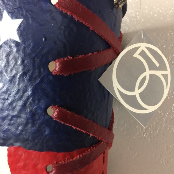 Dept. 56 Painted USA Flag Hanging Metal Bucket hang on front door with flowers - Picture 4 of 9